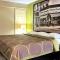 Super 8 by Wyndham Lafayette