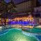 Mermaid Beach Resort - 100m to Beach, Saltwater Pool & BeerGarden
