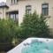 Kúria apartman with private jacuzzi and pool - Budapest