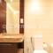 2BR Apart In Heart Of Downtown Dubai With Pool & Gym - Dubaj