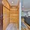 Fun In Fun Out Ski Home - Upper Unit, Renovated 3BR-2BA, Hot Tub, Close to Resort - 基灵顿