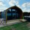 Windmill Glamping Pod with hot tub - The Snug - Swavesey