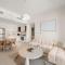 Modern 1Bed Less than 2km Walk from Burj Khalifa - Dubaj