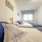 Apartamento completo, amplio, muy iluminado y con plaza de garaje incluida.