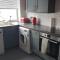 Spacious Wanstead Apartment- Sleeps 4! - 伦敦