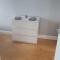 Spacious Wanstead Apartment- Sleeps 4! - 伦敦