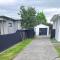 Entire Property in Takaro Minutes to the City Early check in on request