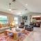Jupiter Cottage with Patio, Gas Grill and Fire Pit!