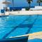 Sunset Deluxe Villa and Studios