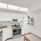 Enit Unit -Close to Elevator and Pool Views - Naples