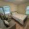 Cozy Neutral Farmhouse, Coffee provided, Relaxation optional
