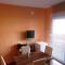 Apartment with balcony and 1 room - Jelsa