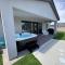 4BR Oasis - Pool and Spa - Near Golf and Casinos