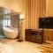 Patio Spring Holiday Inn -- Free round trip pick-up service --Panoramic view of Tianmen Mount - Čang-ťia-ťie