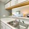 Lake Conroe Condo with Pool Access and Balcony! - Монтгомери