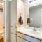 Lake Conroe Condo with Pool Access and Balcony! - Монтгомери