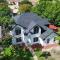 Grand 6BR 2,5BA Holiday Home with Pool, Grill & Game Room