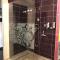 Chambre chez Delphine et Guillaume salle de bain et wc commun - Venarey-les-Laumes
