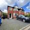 Stylish 3-bed home in Prestwich with free parking - 曼彻斯特
