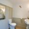 The Bailey Shepherd's Hut and Holiday Cottage - Skipton
