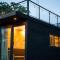 The Honeycomb-Tiny Container Home 12 Min. to Magnolia/Baylor - Bellmead
