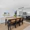 Palm Beach Luxury Apartment with Hinterland Views