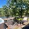 Modern Lakefront Oasis Relaxing Hot Tub Sauna Game Rooms Stunning Views! - 东斯特劳兹堡