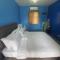Lucena Meg's Studio Apmnt Deluxe rm-Near SM-Wifi - Lucena