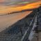 Sun, Sea and Serenity - Beachfront Apt with Sunset Views and Soothing Waves - Durazzo