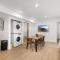 Modern Getaway in the Heart of LA near USC, Private room with share Living room and kitchen - لوس أنجلوس
