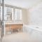 Chic apartment for 4 with Burj Khalifa views - Dubaj