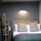 Shillingford Bridge Hotel