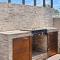 The Pet Friendly Pool House - 图克雷