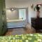 Right on the river- 4 bedroom house centre of town - Aigre
