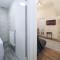 F1 Cozy 2 Bed Flat Opposite Olympia London Sleeps 5 People - 伦敦