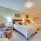Cozy Birchwood Condo on Tagalong Golf Course!