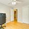 Park Village Home with Pond 6 Mi to Downtown Cary - Кері