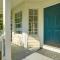 Park Village Home with Pond 6 Mi to Downtown Cary - Кері