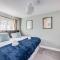 Stylish Detached House - Close to City Centre - Sleeps up to 7 - Driveway Parking, Self Check-In, Study Room, Fast WiFi and Sky TV by Yoko Property - Milton Keynes