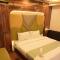 Victoria Houseboats