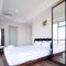 Minimalist with Beautiful View 2BR at Grand Sungkono Lagoon Apartment By Travelio - سورابايا