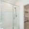 Spacious 3BR Home with Charming Backyard home - فولسوم