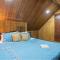 StayVista at Water's Edge with Sprawling Riverside Views - Chak-i-Dāra