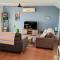 "Sea to See" Large Apartment in Prime Location with Great Views - Halletts Cove