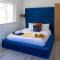The Bluebird Apartment, Built in 2023, 2 minutes walk to JR Hospital & Manor, Ideal for Oxford Brookes University - 牛津