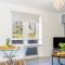 Central Serviced Apartments - 2 Bedroom - FREE Street Parking - WiFi - Smart TVs in All Rooms - Ground Level - Family Neighbourhood - Sleeps 4 - 1 Double Bed - 2 Single Beds - Heating 24-7 - Trade Stays - Weekly & Monthly Offers - Dundee