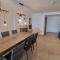 TopSenec-Lakeside Home