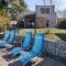 TopSenec-Lakeside Home