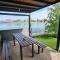 TopSenec-Lakeside Home