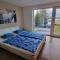 TopSenec-Lakeside Home